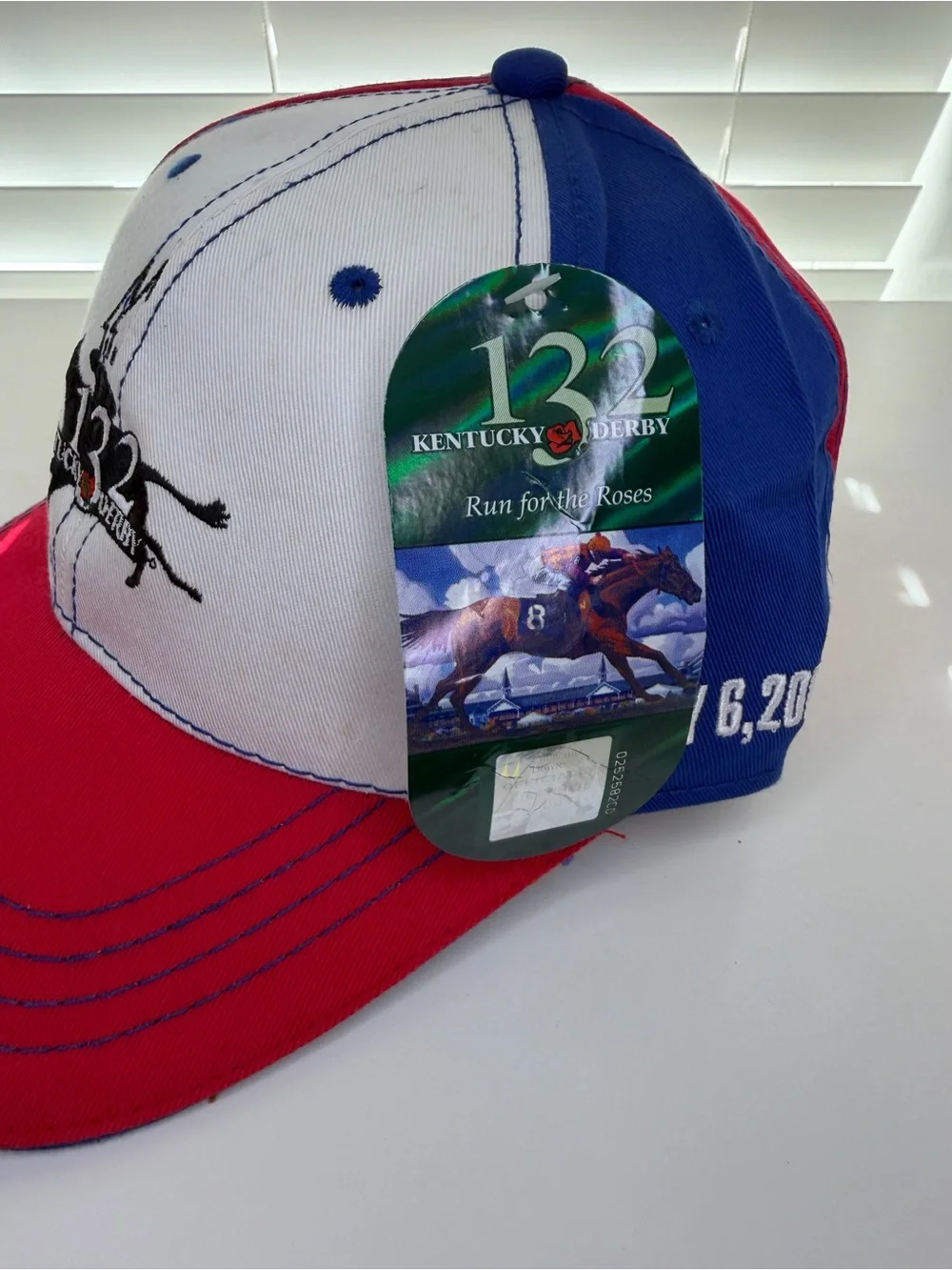 Vintage original Kentucky Derby 132 running. hat & White Baseball Cap.